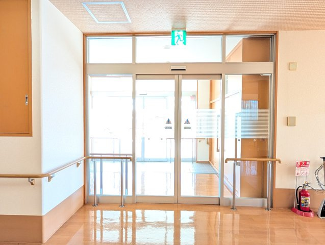 津山市二宮　デイサービス跡の玄関