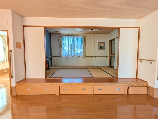 津山市二宮　デイサービス跡の和室|畳コーナー
