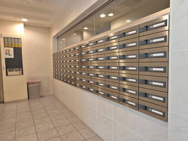 ベレーサ鶴舞公園のエントランス