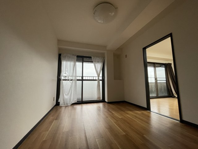 グロリィハイツの洋室