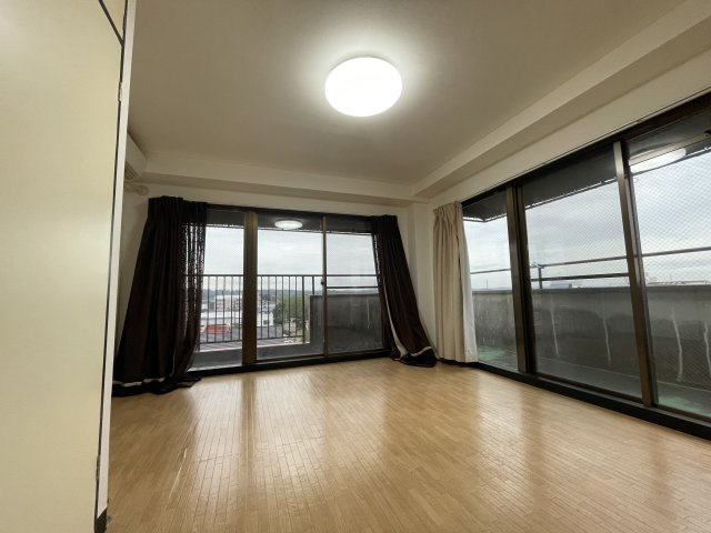 グロリィハイツの居間・リビング