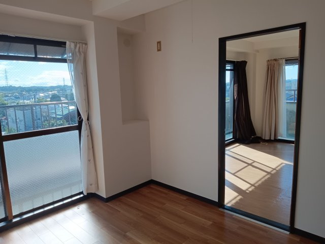 グロリィハイツの洋室