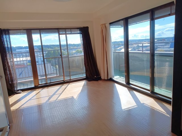 グロリィハイツの居間・リビング