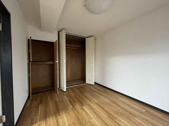 グロリィハイツの洋室