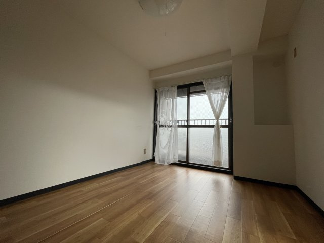 グロリィハイツの洋室