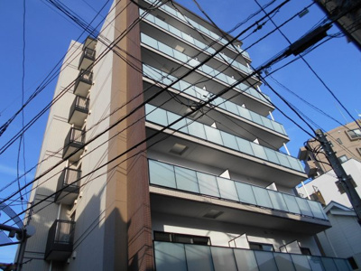 【外観】 | ヴェリテ鷺ノ宮 | 鉄筋コンクリート造のがっちりとした建物。