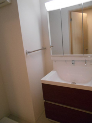 【独立洗面台】 | ヴェリテ鷺ノ宮 | 嬉しい独立洗面台付き。