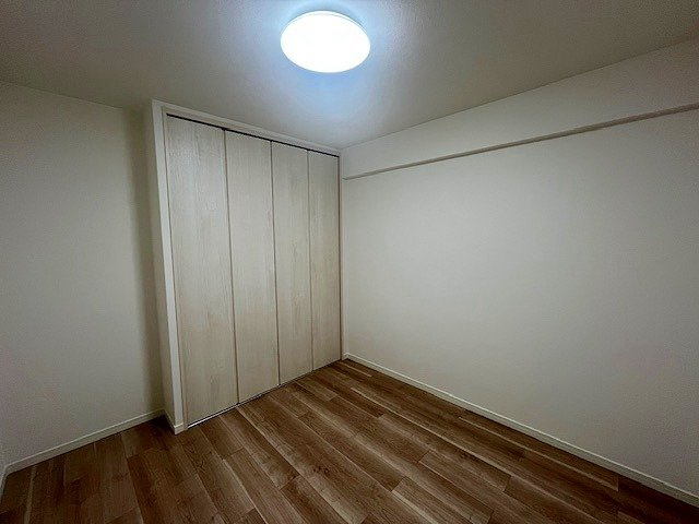 サンロイヤル箕面コスモ1号館の洋室