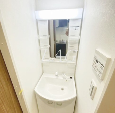 【洗面所】 | ＭＥＬＤＩＡ東林間 | 独立洗面台です。