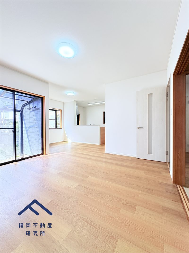 南区鶴田４丁目　戸建ての居間・リビング