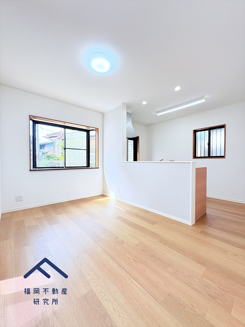 南区鶴田４丁目　戸建ての居間・リビング