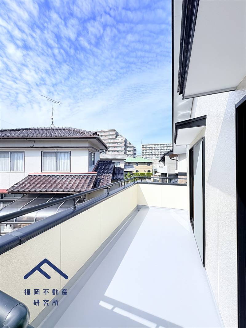 南区鶴田４丁目　戸建てのバルコニー