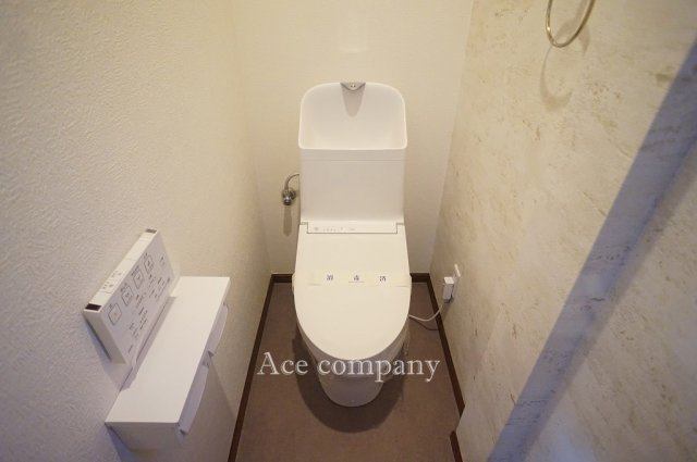 【トイレ】 | 八尾市宮町1丁目 | トイレは1階と2階の2ヶ所に完備♪ともに同仕様のシャワートイレ新調です☆