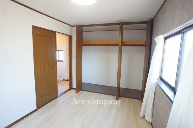 【子供部屋】 | 八尾市宮町1丁目 | 【3階：洋室6帖】大容量のクローゼット完備です♪