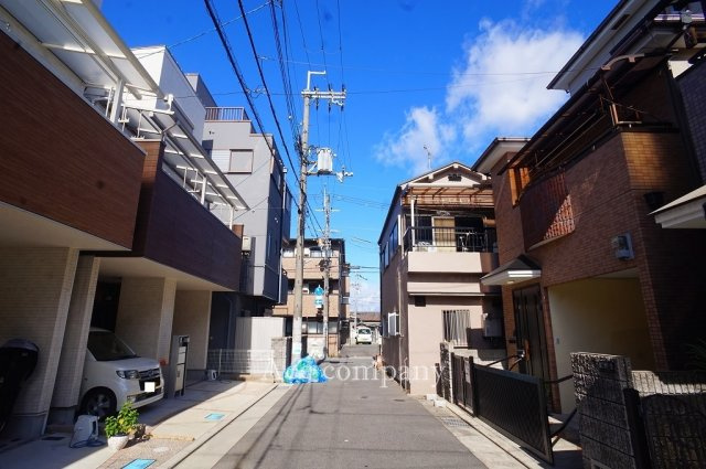 【前面道路含む現地写真】 | 八尾市宮町1丁目 | 【前面道路：幅員約4.4ｍ】