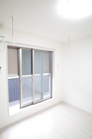 【設備】 | マ・メールロア大和田 | ２階もシャッターで防犯！