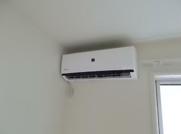 【その他】 | ラ・ネージュ | エアコン完備。