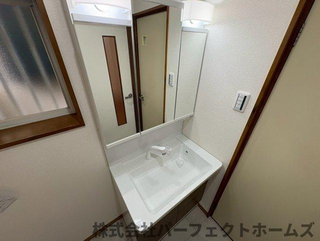 走谷2丁目戸建の独立洗面台|使いやすい独立洗面台です