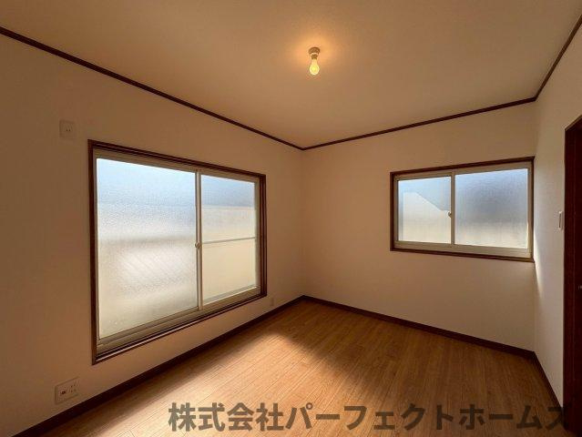 走谷2丁目戸建の洋室|きれいな洋室です