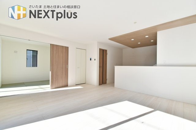 上尾市上25期全1棟の外観|JR高崎線『桶川』駅まで徒歩23分の立地です。都内まで乗り換え不要でアクセスでき、通勤通学に便利◎閑静な住宅地で小学校まで徒歩8分でお子様の通学も安心！近隣に公園が複数あり、子育てしやすい住環境です。