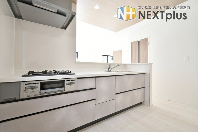 上尾市上25期全1棟の区画図|南東道路面で陽当たり良好の物件です。カースペースは2台駐車可能ですので、来客時にも安心です。お買い物施設が徒歩圏内にありますので、毎日の生活が便利になります。近くにあると嬉しいコンビニが徒歩5分です◎