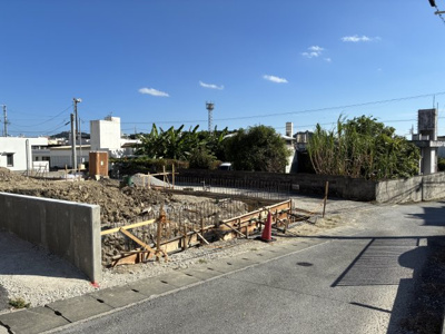 【前面道路含む現地写真】 | 豊見城市名嘉地（全3棟） | ※南側4m道路♪
