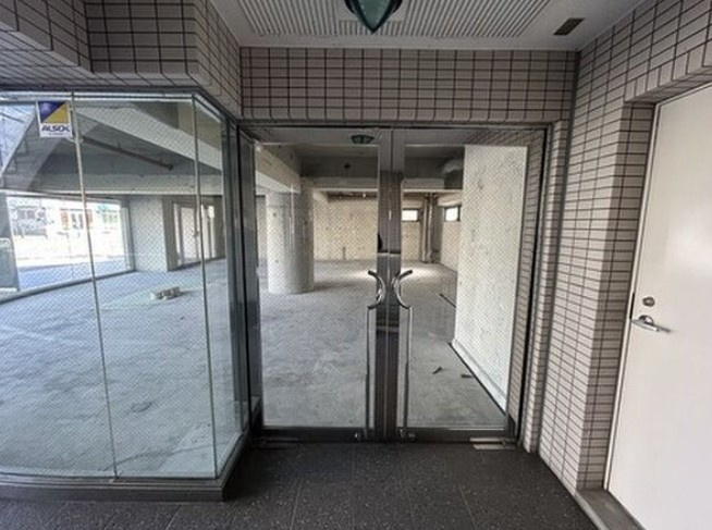 楠葉並木レジデンススクエアのエントランス