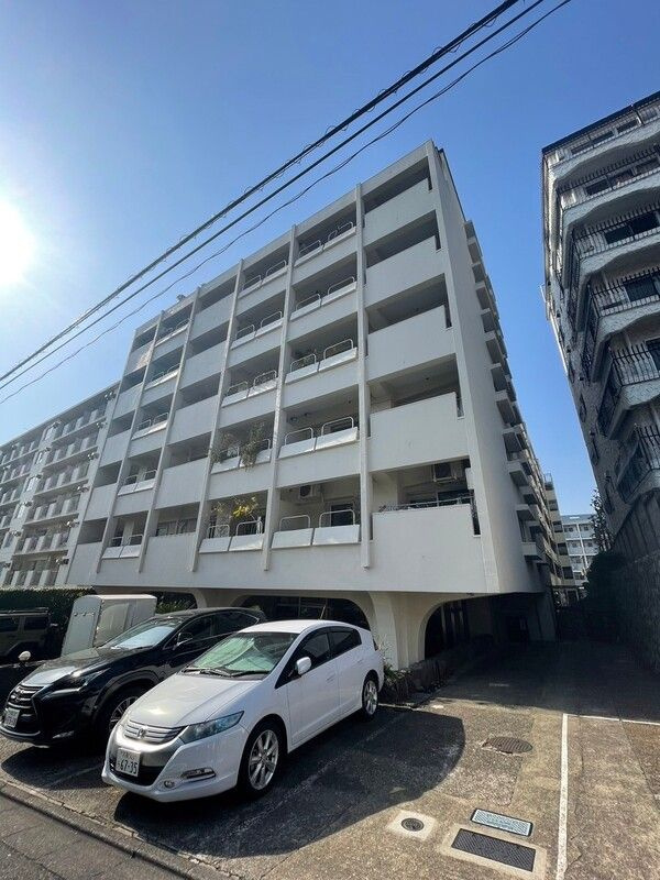 ニュー代々木マンションの外観