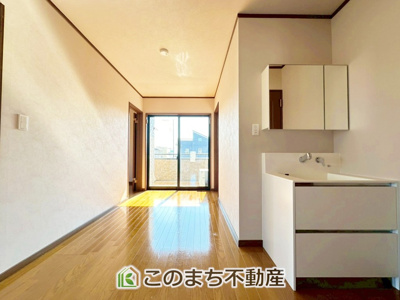 【内装】 | 宇都宮市鶴田３丁目戸建 | ２階ホール部分も広々としております◎
