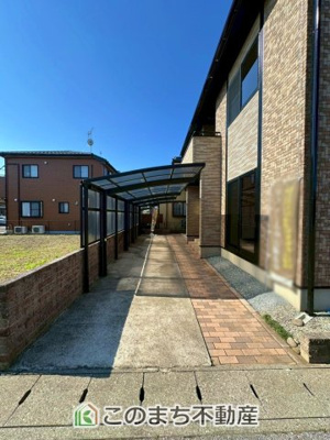 【駐車場】 | 宇都宮市鶴田３丁目戸建 | お車駐車スペース２台分ご用意しております♪
