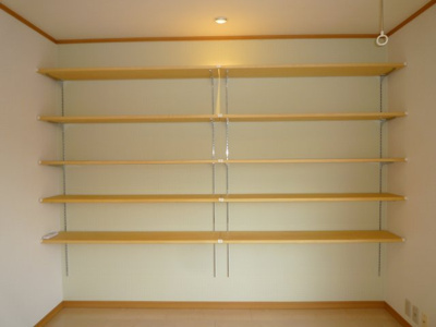 【収納】 | ハウス・ビル | リビング壁面可動棚