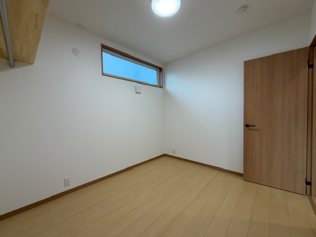 都城市高城町大井手の新築一戸建の洋室