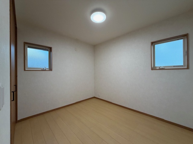 都城市高城町大井手の新築一戸建の洋室
