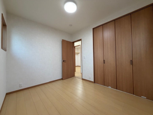 都城市高城町大井手の新築一戸建の洋室