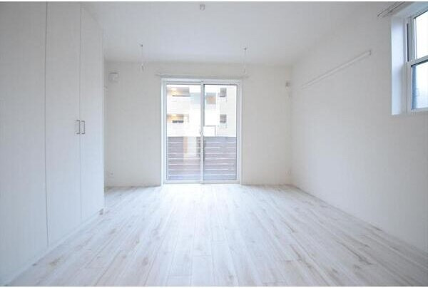 リラサーレの居間・リビング