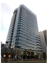 新大阪トラストタワービルの外観