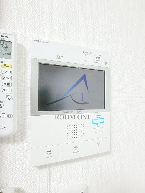 ガーラ・ヒルズ氷川台のセキュリティ|モニター付きインターホンです。