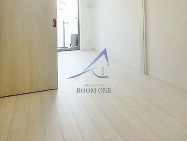 ガーラ・ヒルズ氷川台の居間・リビング|洋室のお部屋です。