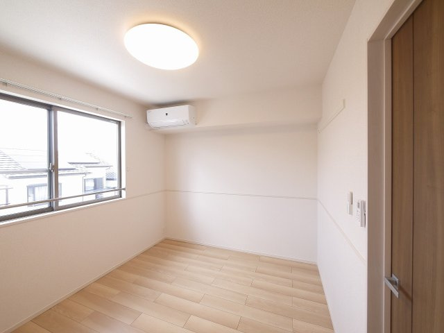 プラシード（大和郡山市）の洋室