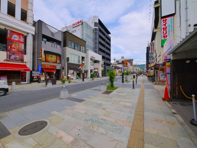 三条通り店舗の周辺