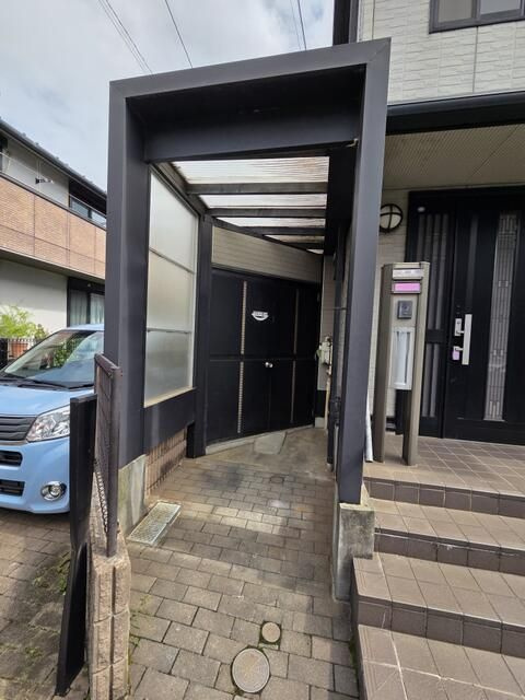 三鷹市中原３丁目の中古一戸建の駐車場