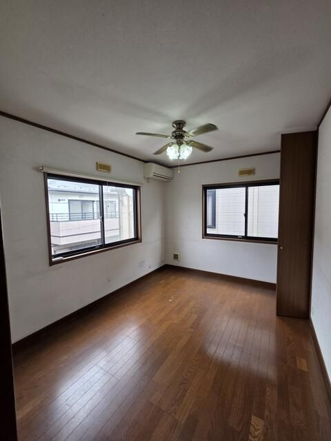 三鷹市中原３丁目の中古一戸建の居間・リビング