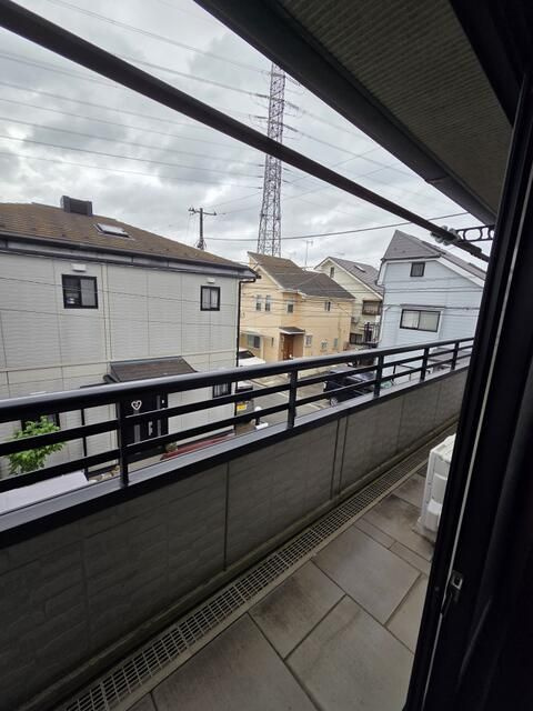 三鷹市中原３丁目の中古一戸建のバルコニー