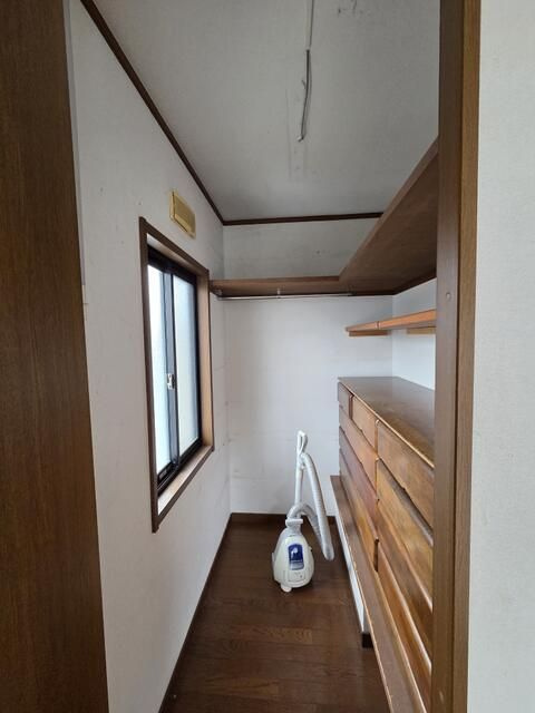 三鷹市中原３丁目の中古一戸建の収納