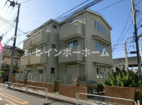 プレシャス ジュノーの外観