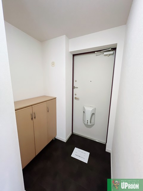 ファミーユ・レイの玄関