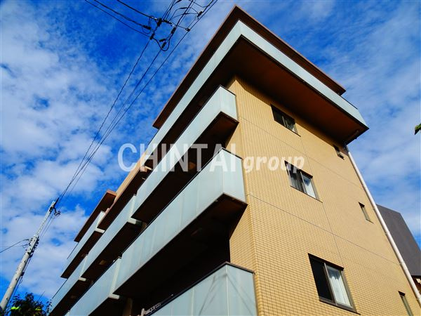 アルバーダ・Kの外観