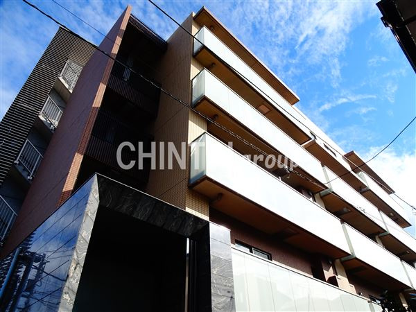 アルバーダ・Kの外観