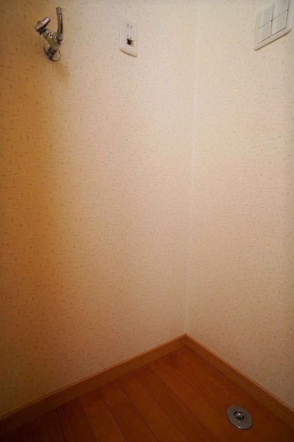 ハイツアーバンヒルズのその他|洗濯機置き場