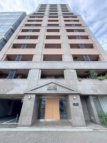 阪急と地下鉄の２沿線アクセス可◆全改装＆クロス全室張替◆ペット飼育可（規約有）◆アバンエスパス四条の外観